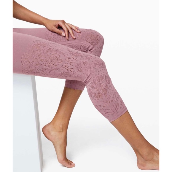 SOLD - Lululemon Reveal Crop Zen Expression Leggings Vintage Mauve Yoga Sz 10 - Picture 2 of 13